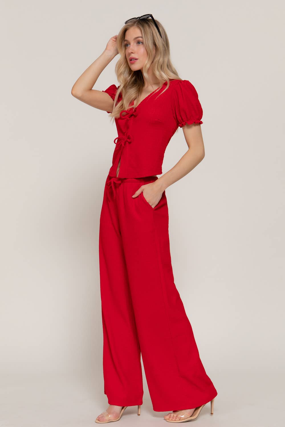 Short Sleeve V-Neck with Tie Top & Texture Pants Set: RED, L