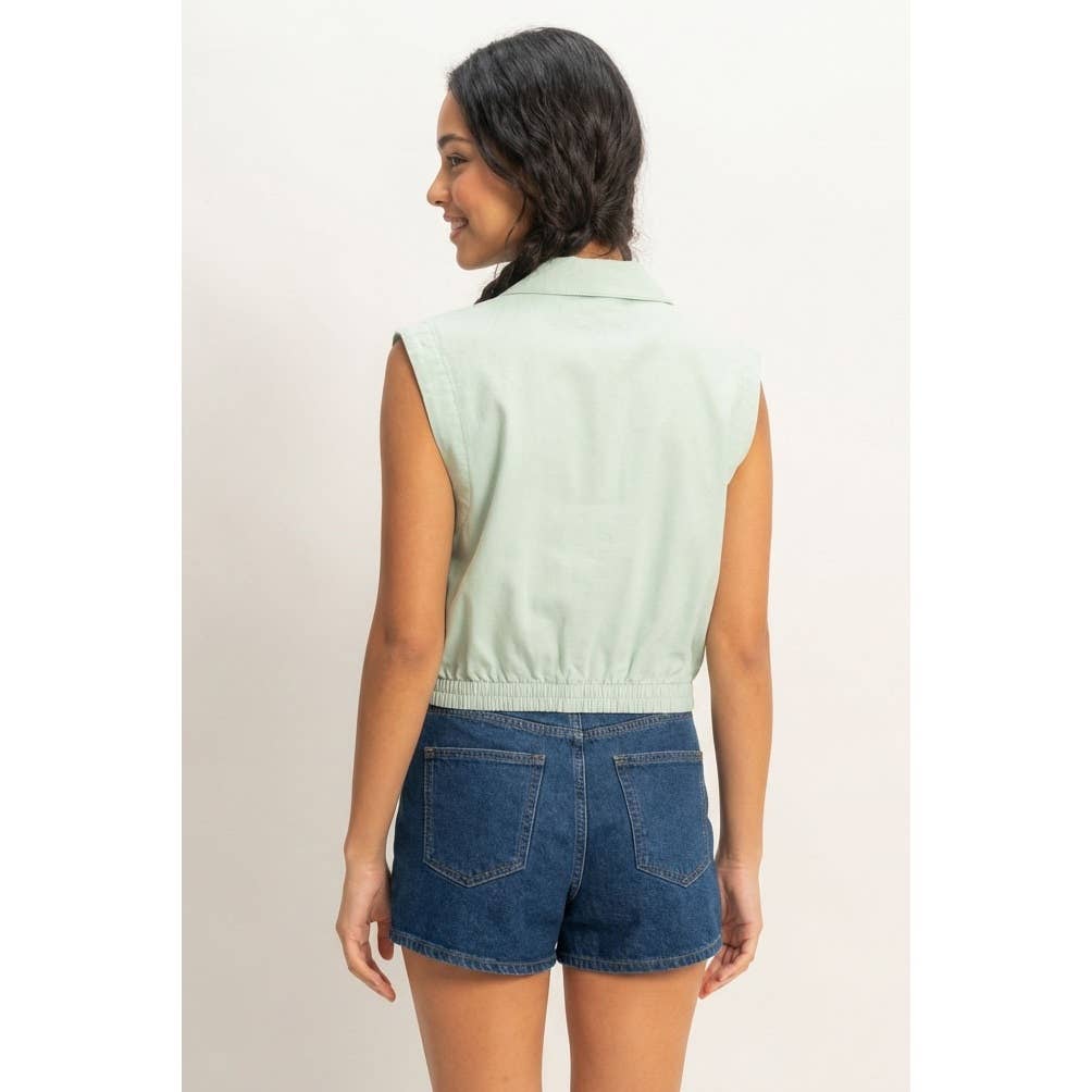 Collared Sleeveless Fitted Waist Top: MINT