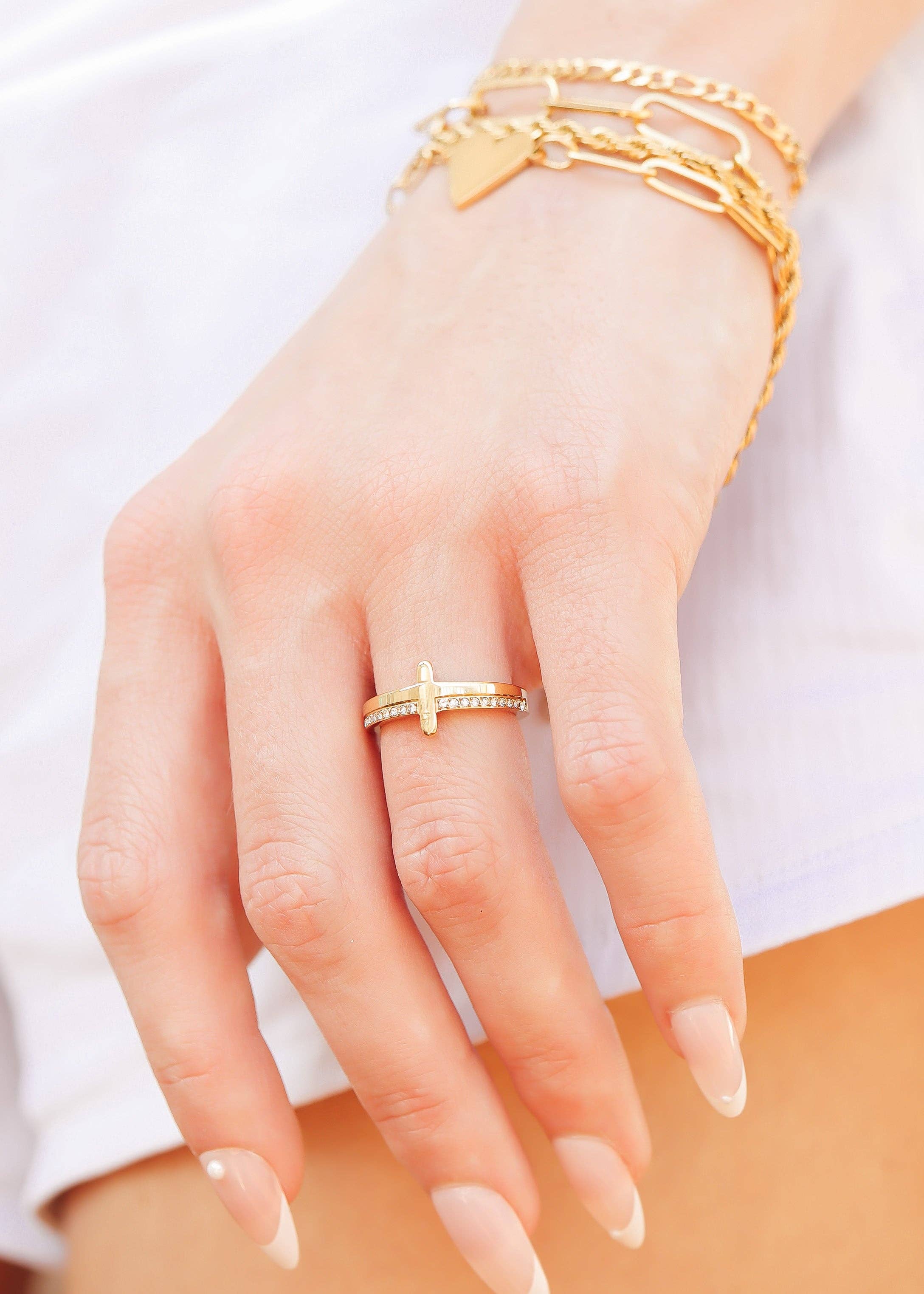 Gold Cross Ring: 7