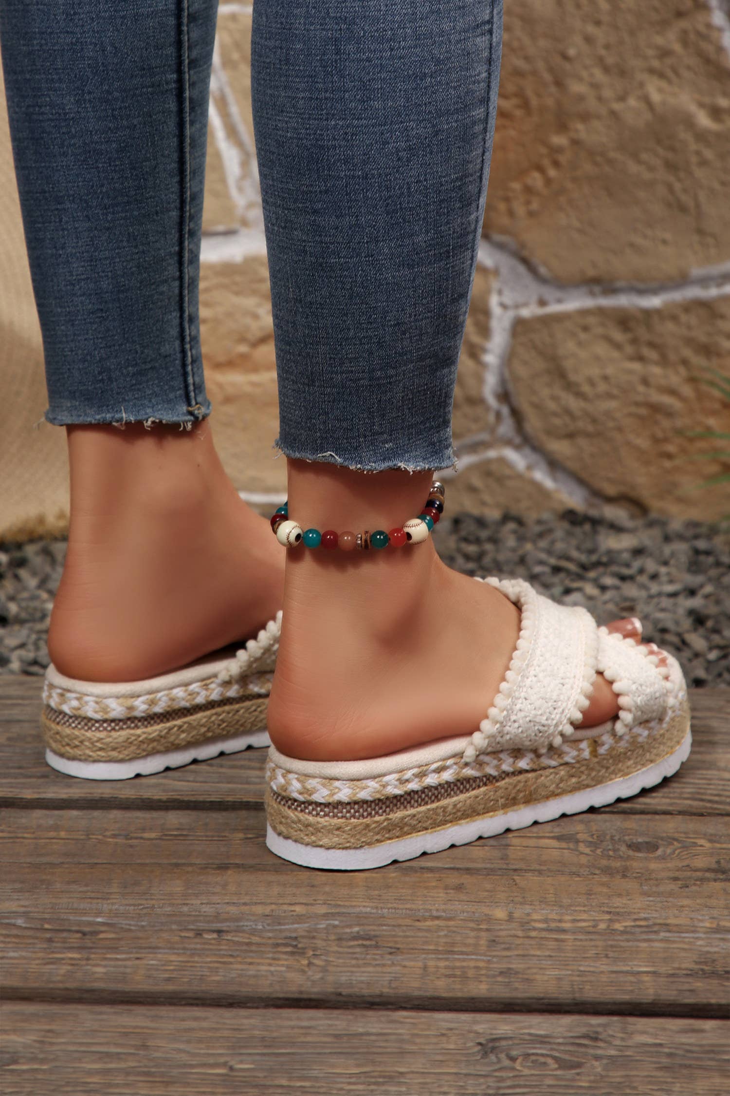 Pompom Knit Platform Slide Slippers: White, 10(42)