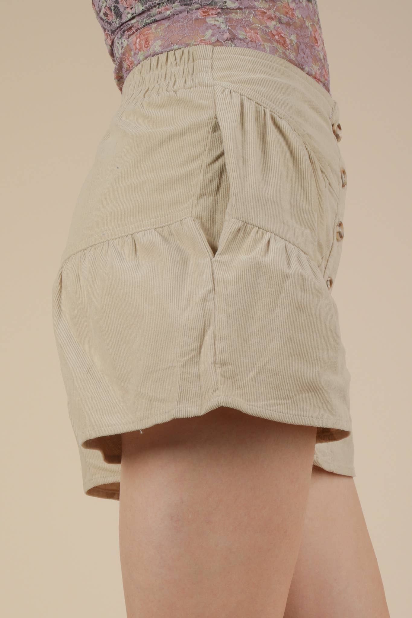 Corduroy Button Down Shorts W/ Pockets: WINE