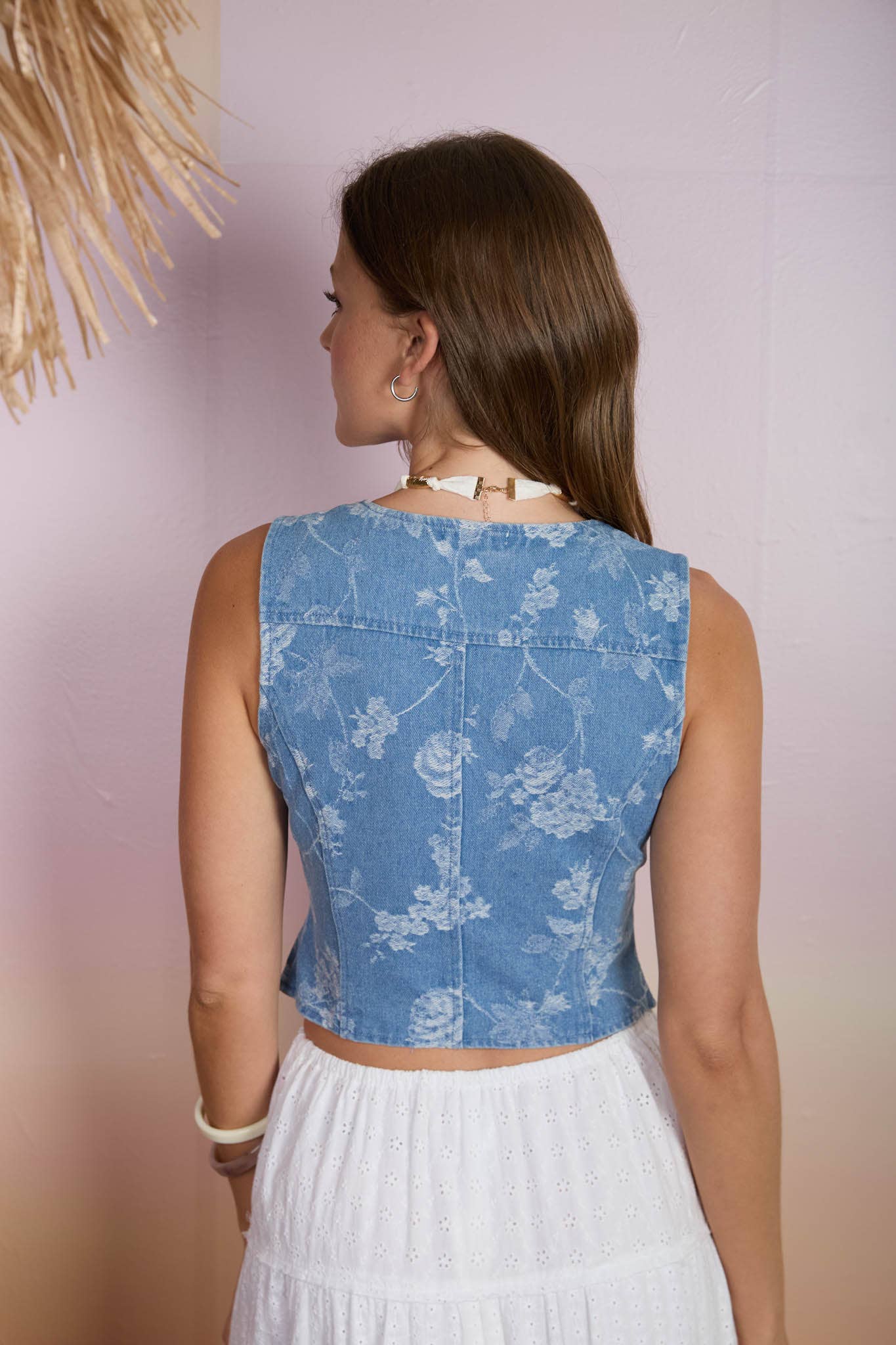 FLORAL JACQUARD BUTTON DOWN DENIM VEST : DENIM