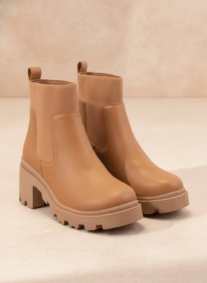 VIGOR-CHUNKY LUG SOLE CHELSEA BOOTS: CAMEL ,[