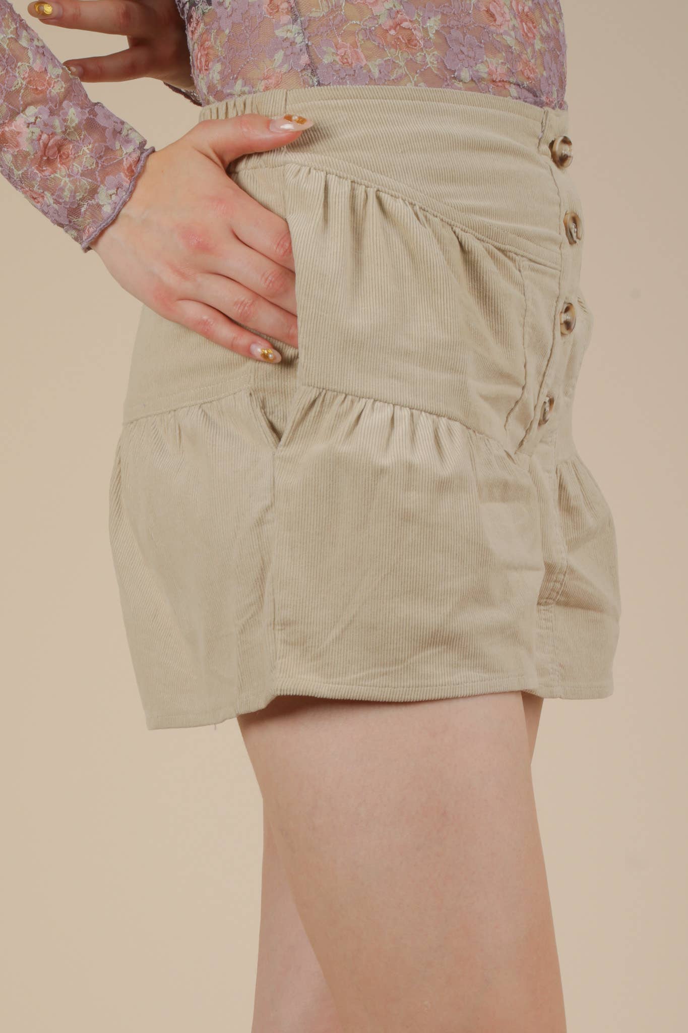 Corduroy Button Down Shorts W/ Pockets: WINE