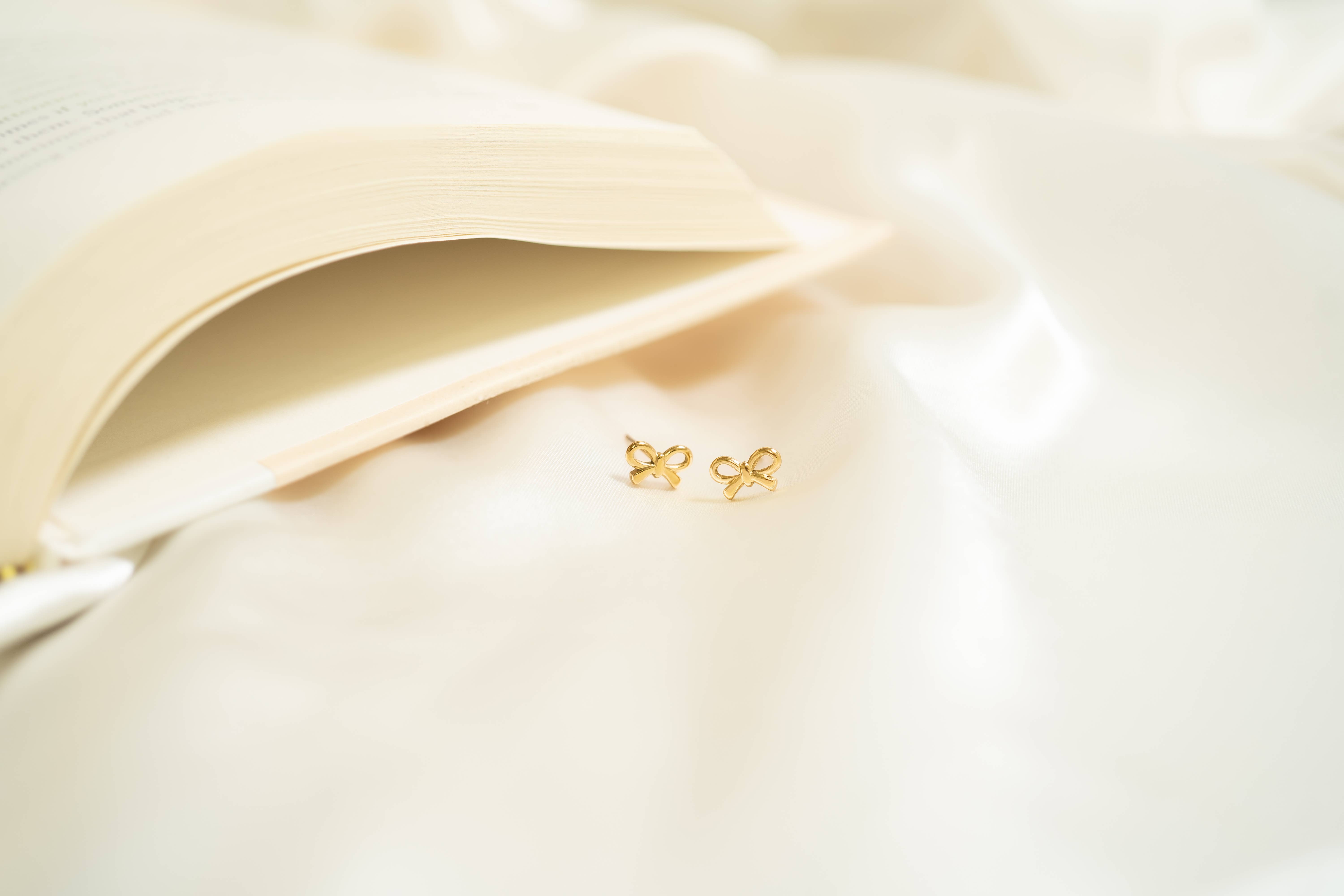 Bow Earrings: Stainless