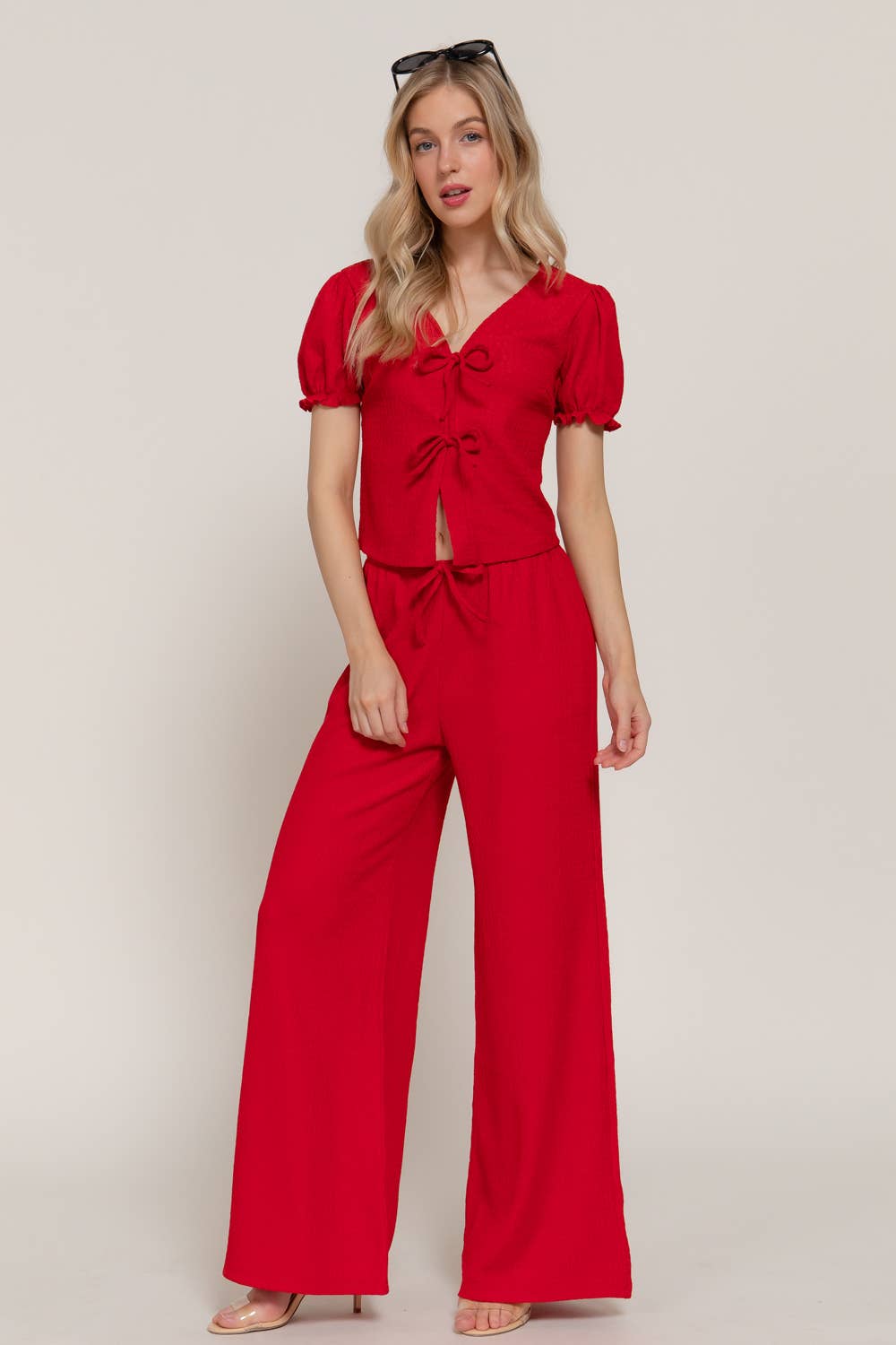 Short Sleeve V-Neck with Tie Top & Texture Pants Set: RED, L