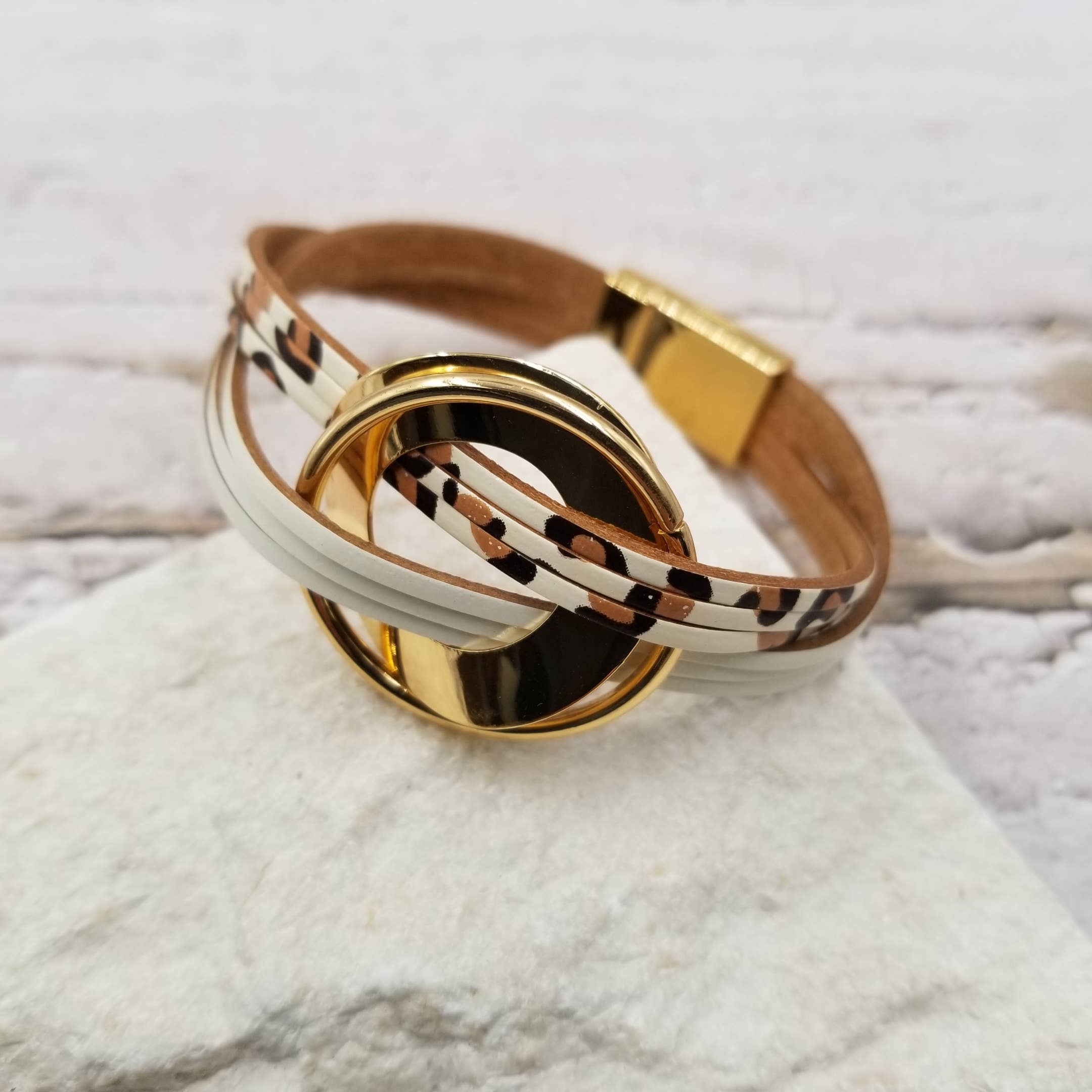 Cross Loop Stack Leather Magnetic Bracelet: Brown