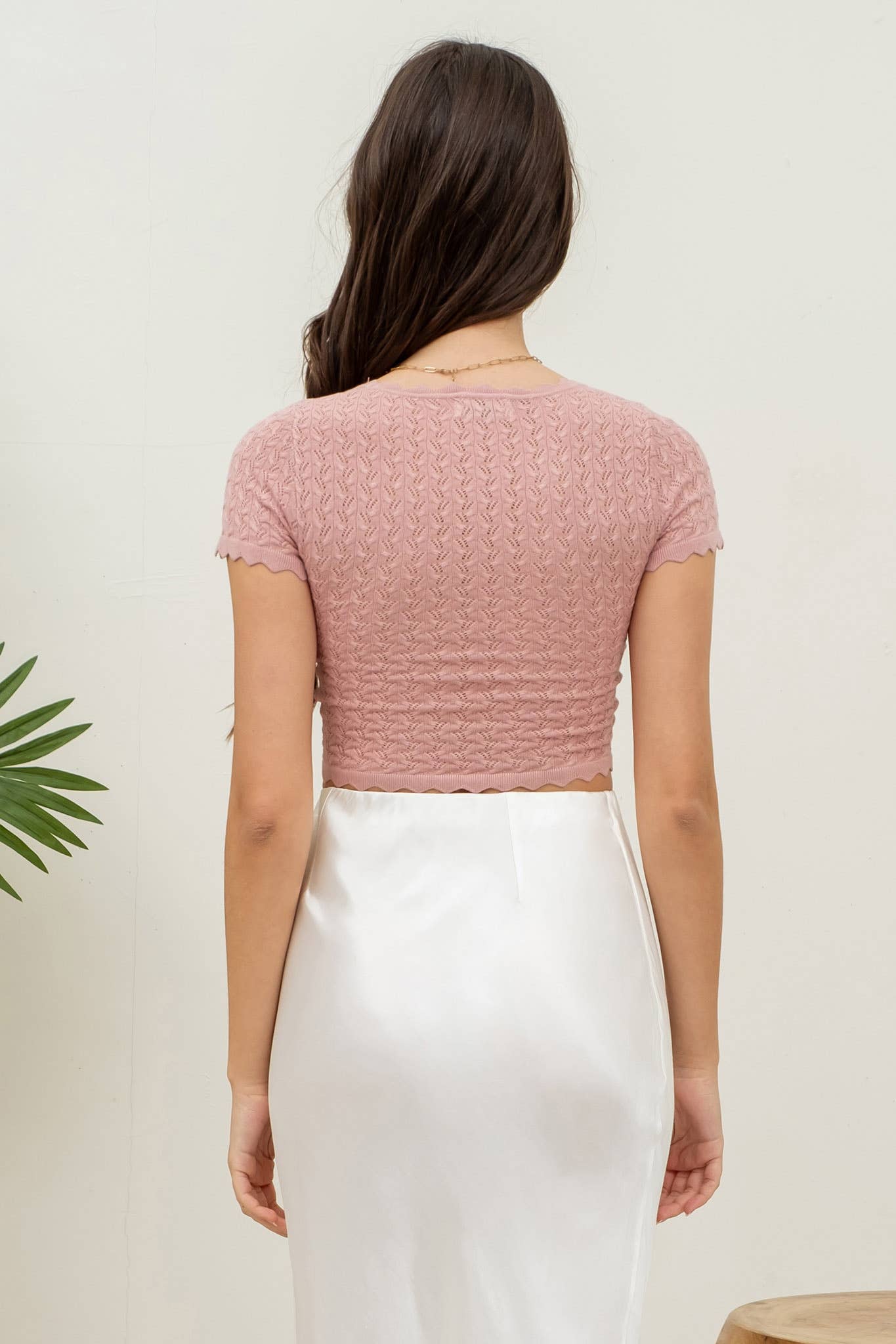 EYELET SCALLOP SWEATER KNIT CROP TOP: LIGHT PINK