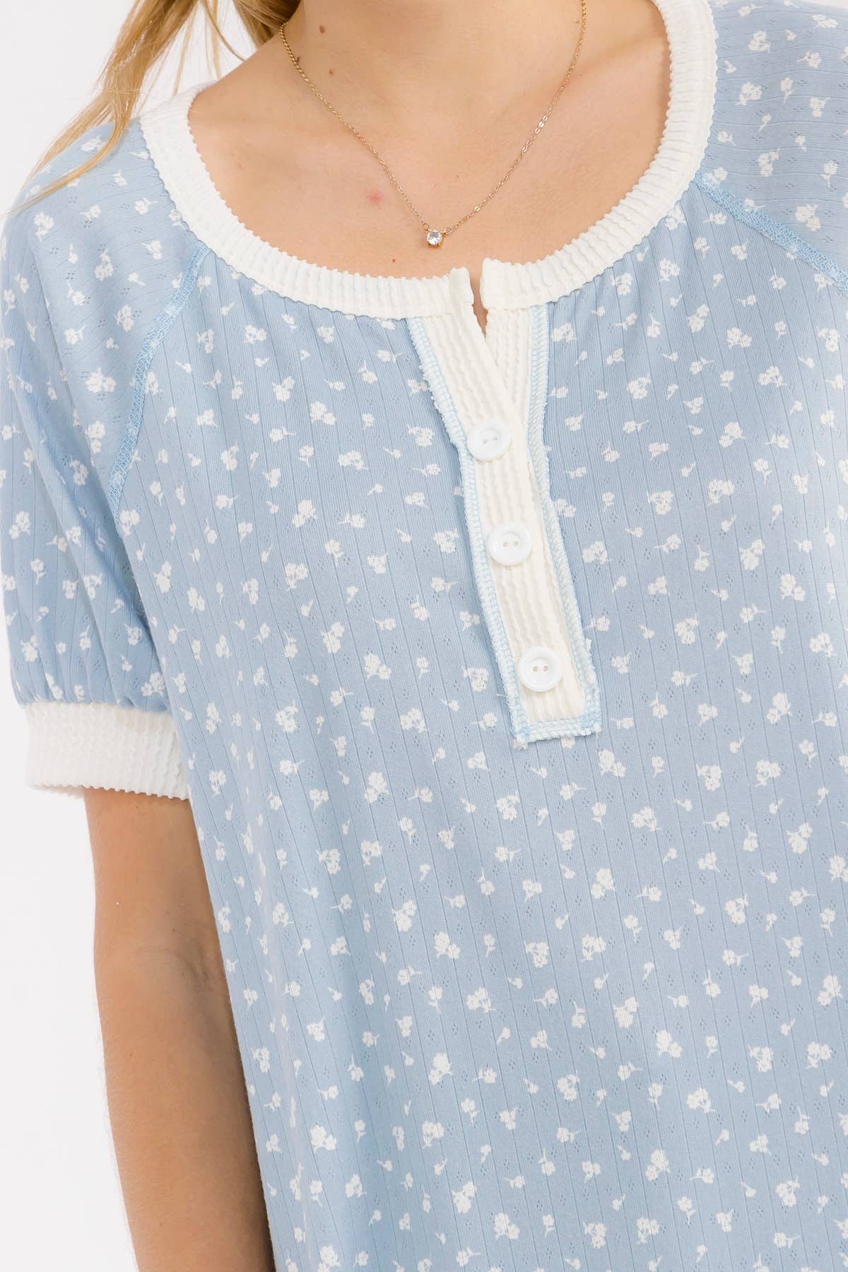 PLUS SIZE Floral Contrast Trim Henley Top: Blue, 1X