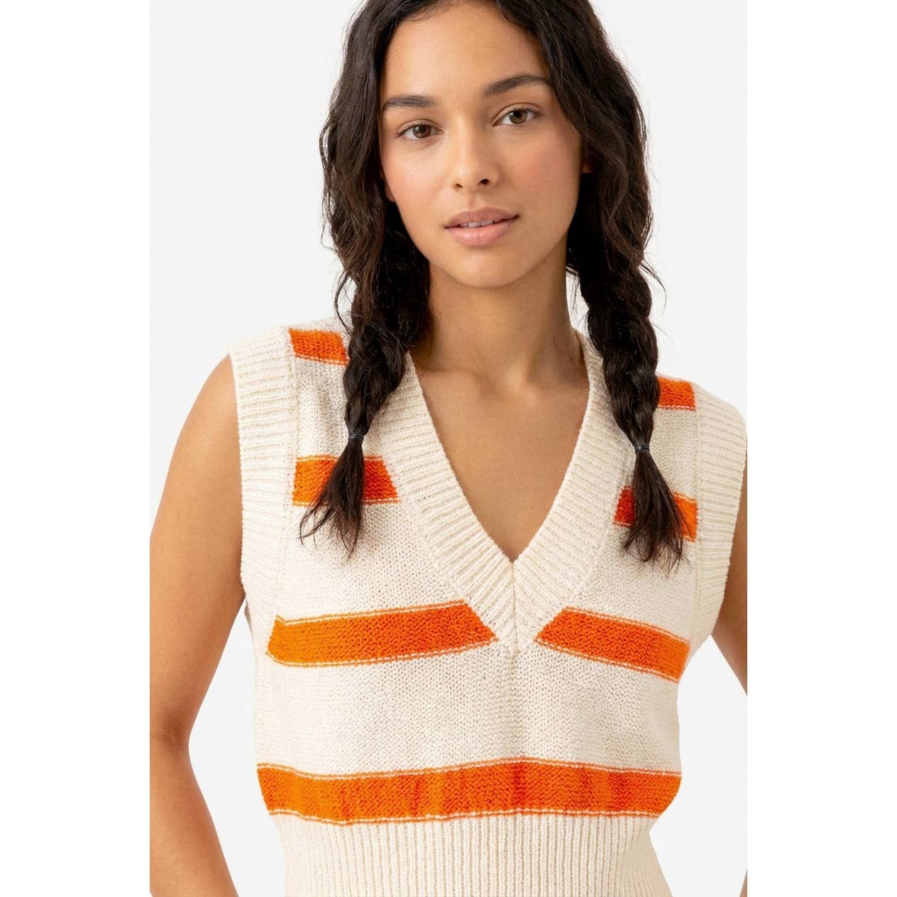 Striped V-Neck Sweater Vest: TOMATO/CREAM