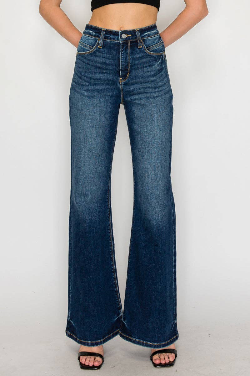 High Rise Holly Flare Jeans: 11 (29)