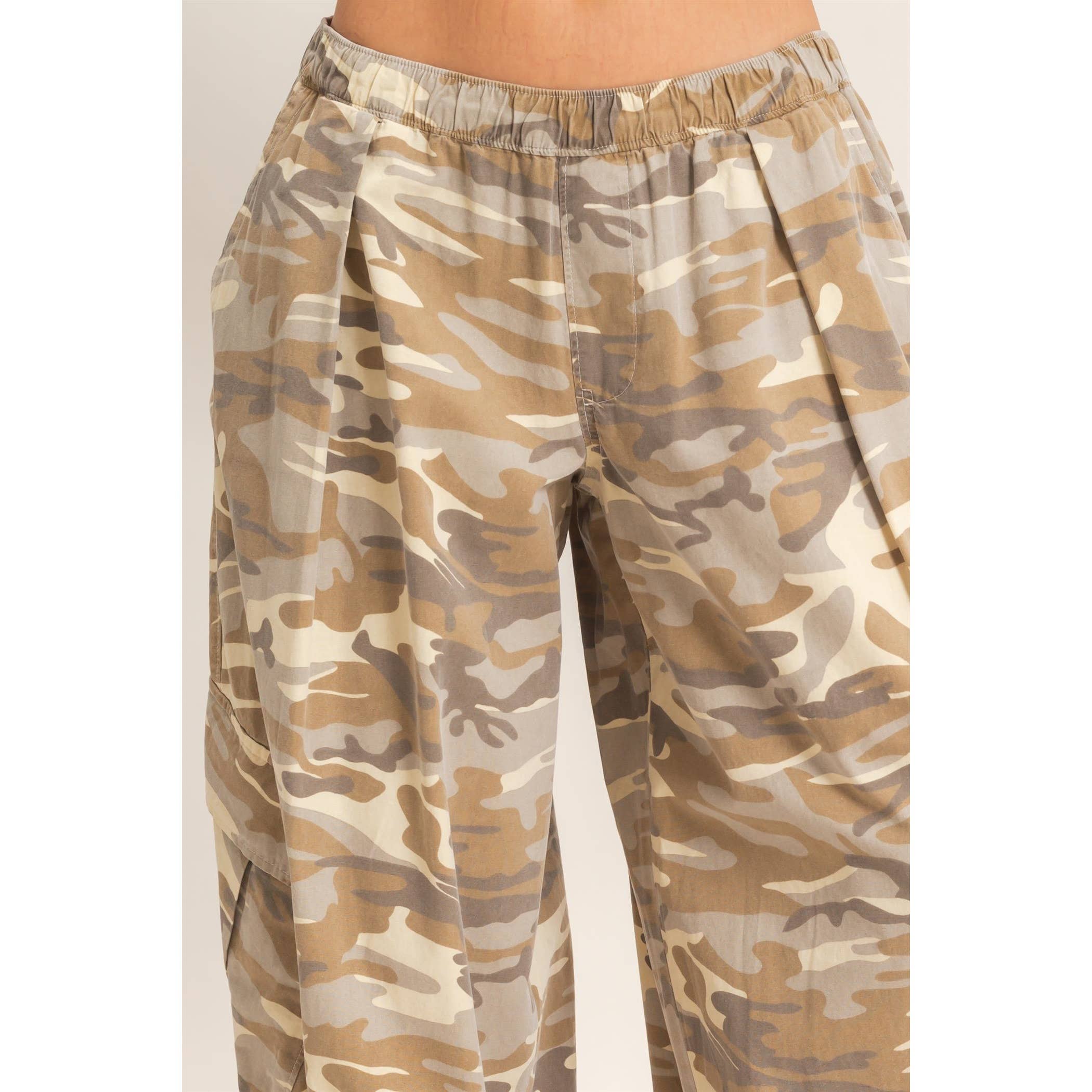 Camouflage Cargo Pocket Pants: STONE