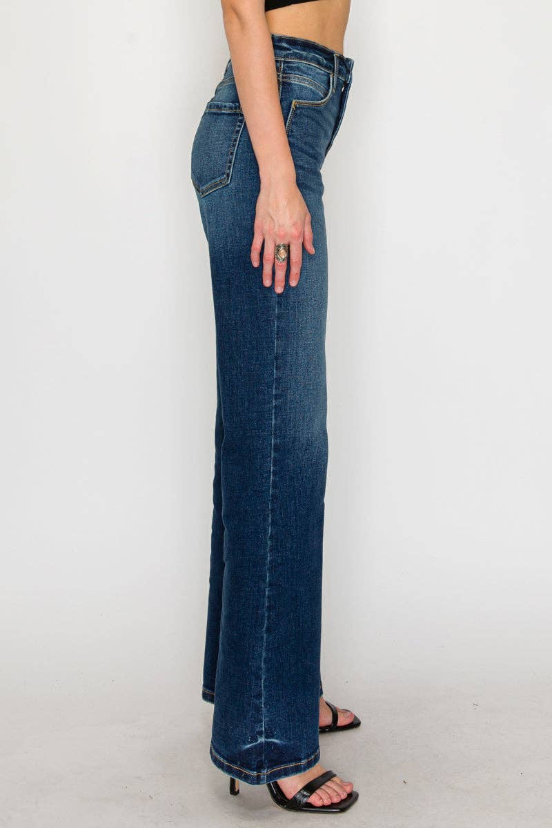 High Rise Holly Flare Jeans: 11 (29)