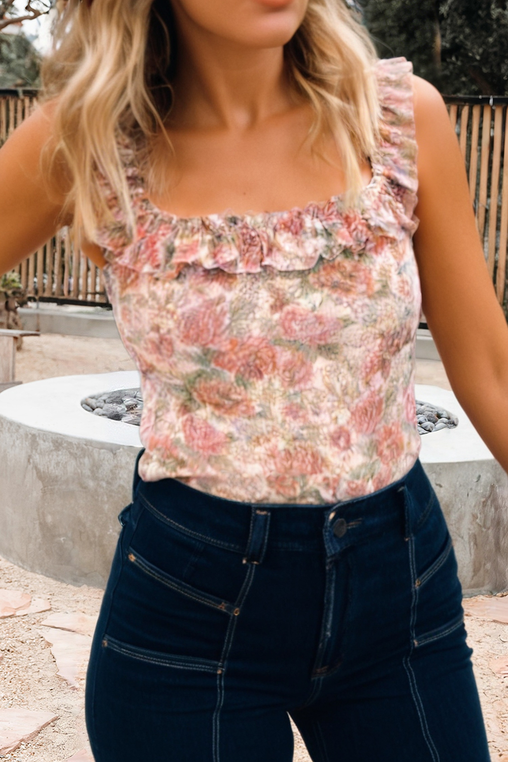 Retro Floral Ruffle Trim Square Neck Tank Top: M