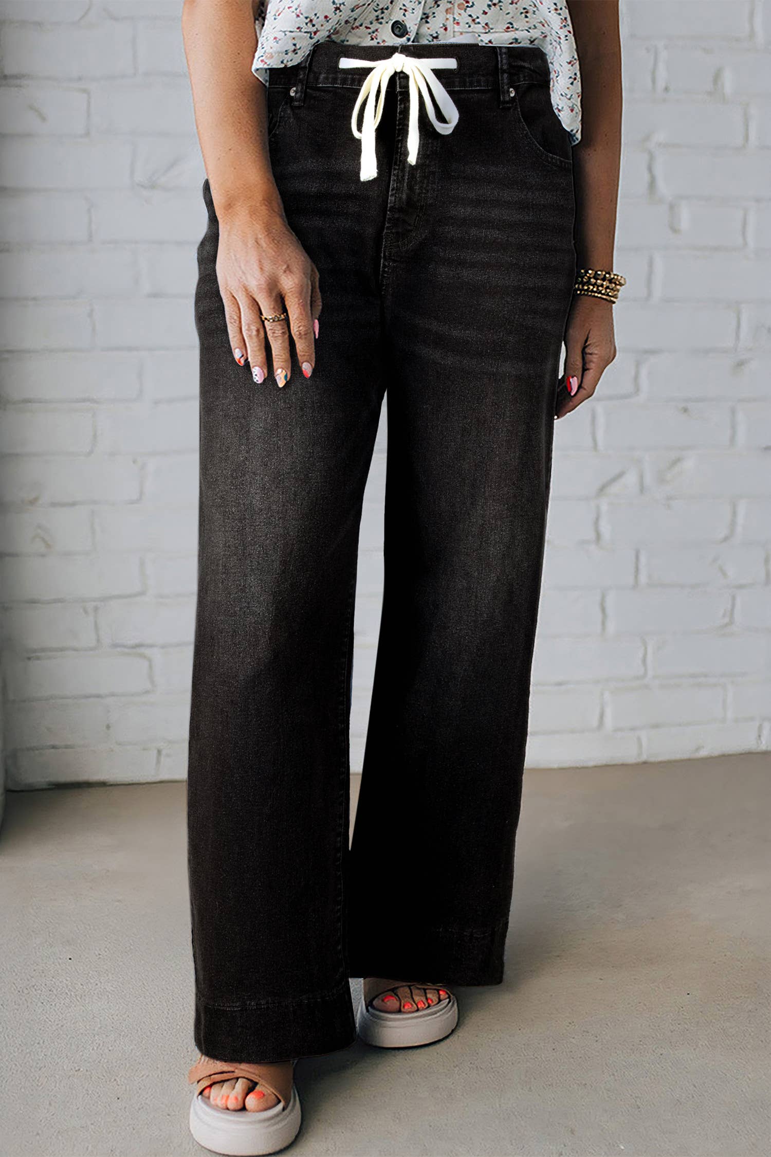 Acid Wash Contrast Lace-up Plus Size Jeans: Black, 1X