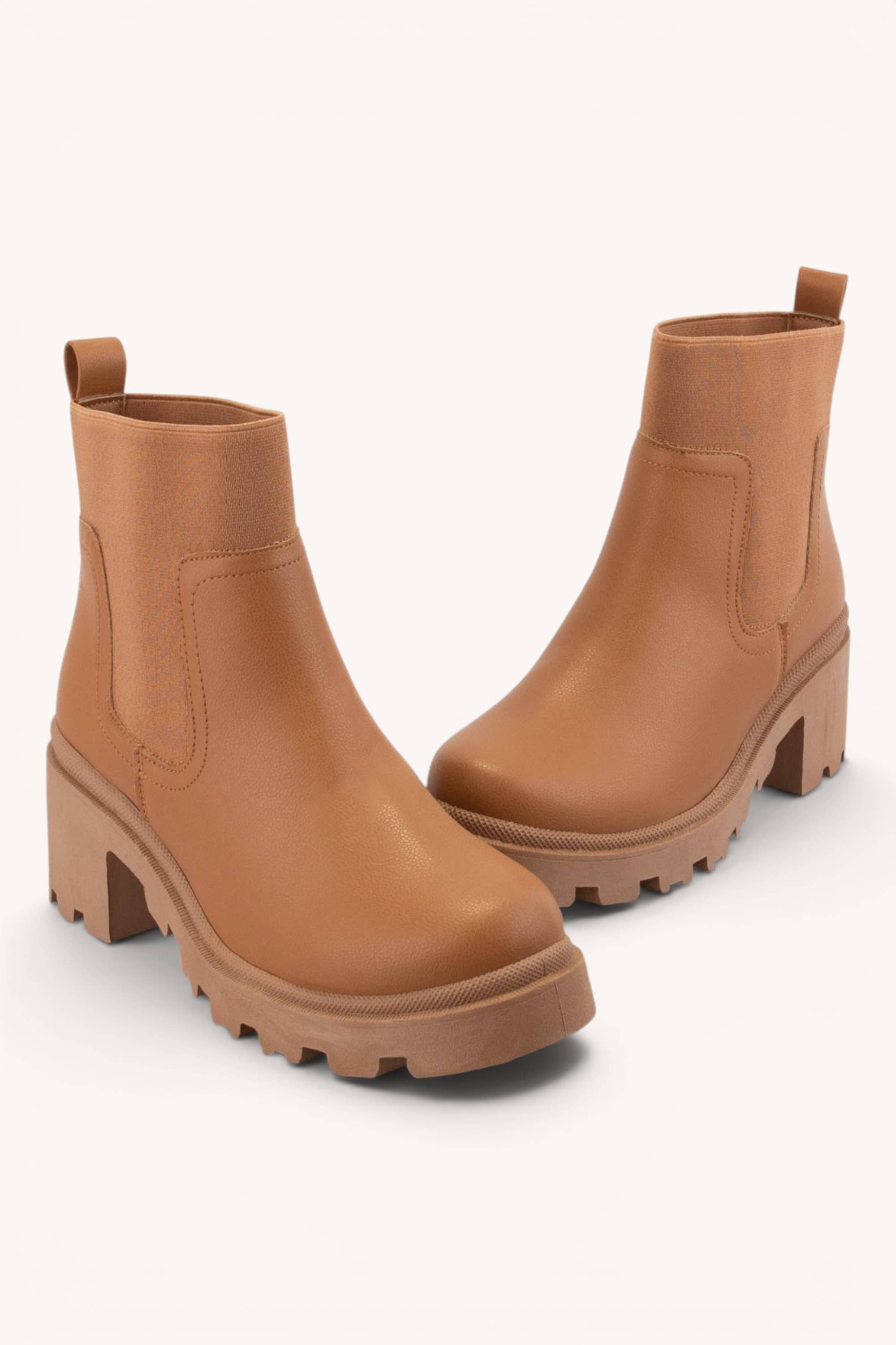 VIGOR-CHUNKY LUG SOLE CHELSEA BOOTS: CAMEL ,[