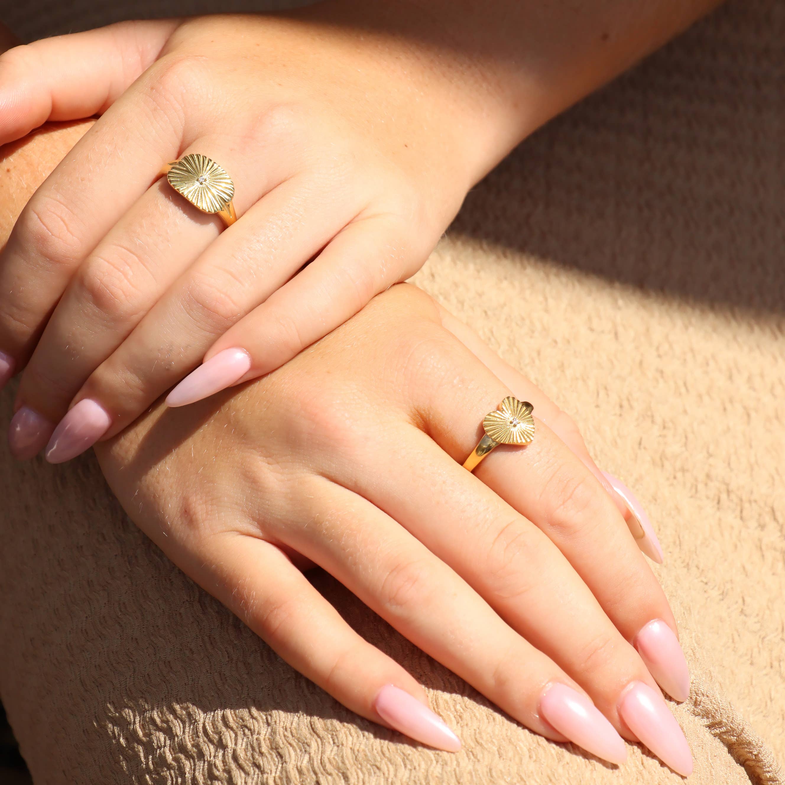 Sunburst Rectangle Ring: Gold, 7