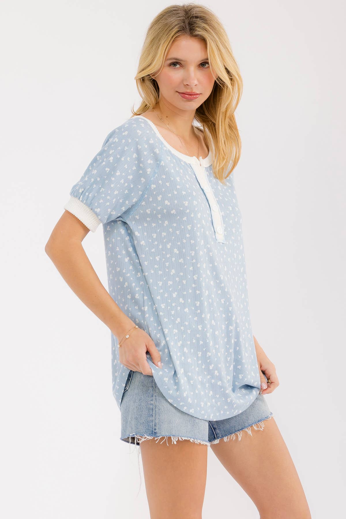 PLUS SIZE Floral Contrast Trim Henley Top: Blue, 1X